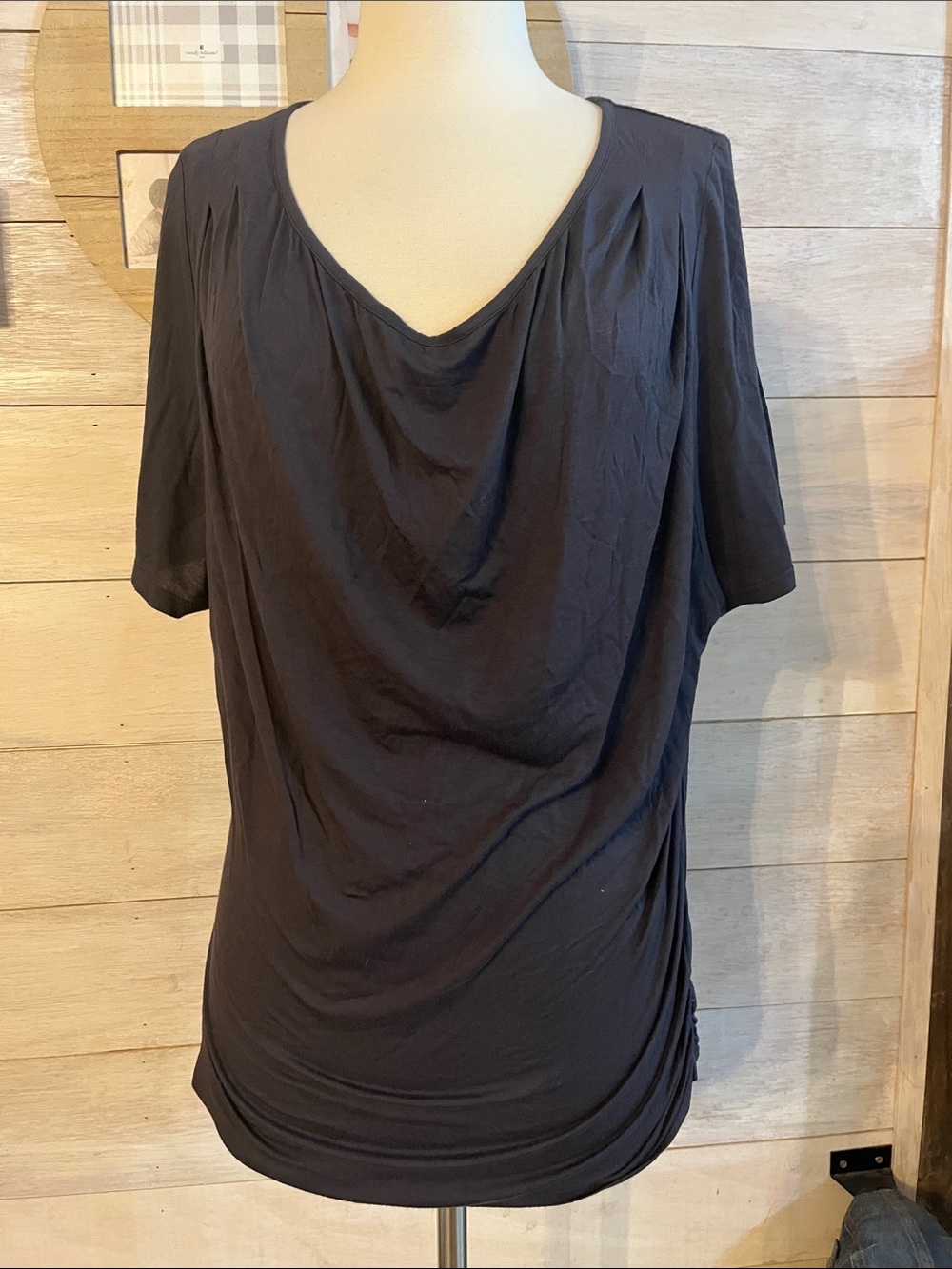 Velvet Black Short-Sleeve Draped Front Tee M